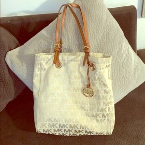 Michael Kors shoulder bag 💼